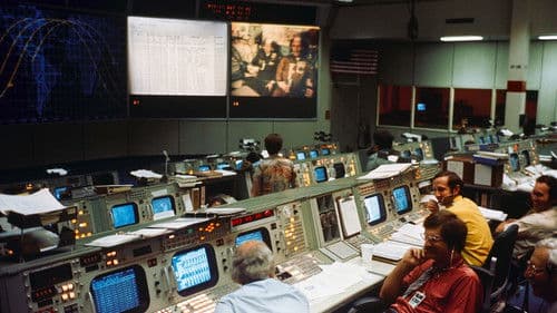 Apollo-Soyuz: The First Handshake in Space Bild 1