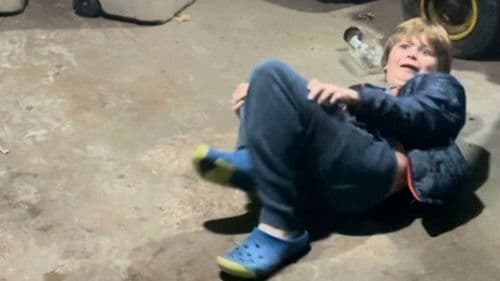 Guy on the Outside Bild 6