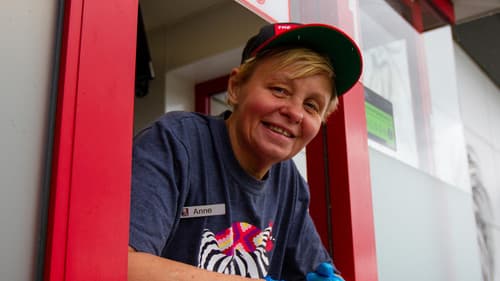 Inside KFC: Fast Food Secrets Bild 1