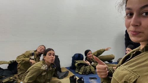 Les guetteuses du 7 octobre Bild 1