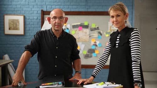 Murder, Mystery and My Family Bild 2