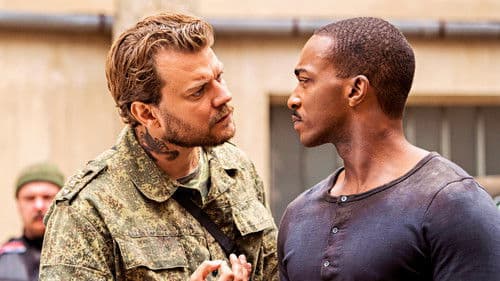 Outside the Wire Bild 6