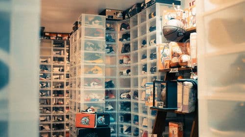 One Man and His Shoes Bild 6