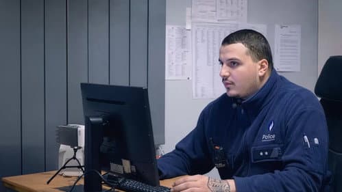 Au commissariat Bild 2