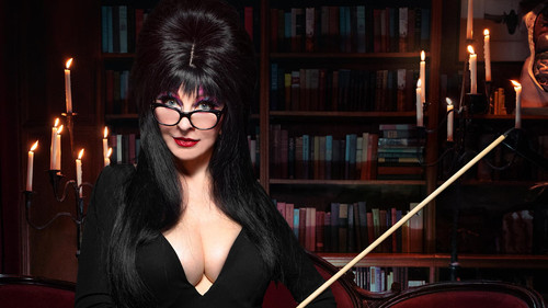 Netflix and Chills with Dr. Elvira Bild 1