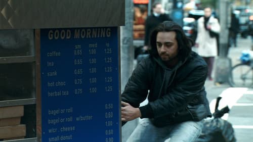 Man Push Cart Bild 5