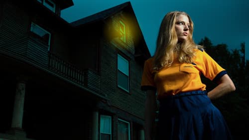 Girl on the Third Floor Bild 2