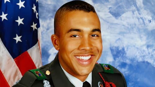 Love and Betrayal on the Force Bild 2