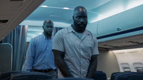 Plane - Absturz im Dschungel Bild 8