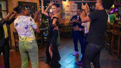 Thirst with Shay Mitchell Bild 8