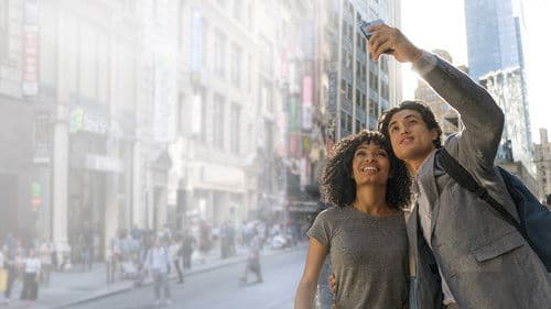 The Sun Is Also a Star Bild 7