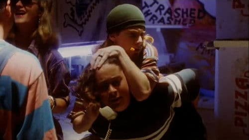 Cool! Endlich sind die Eltern weg Bild 2