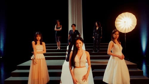 Born for the Spotlight Bild 2