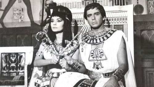 Cleopatra, die nackte Königin vom Nil Bild 1