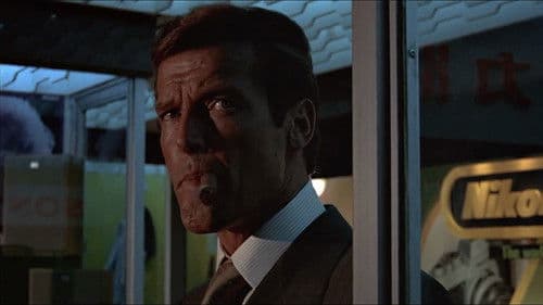 James Bond 007 - Der Mann mit dem goldenen Colt Bild 8