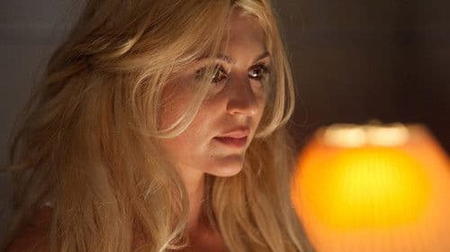 MoniKa - Eine Frau sieht rot Bild 3