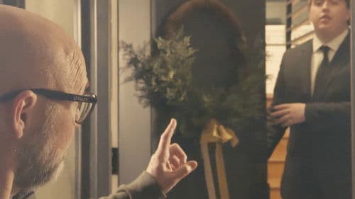 Everything Must Be Perfect Bild 2