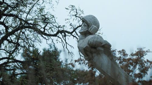 Caught by the Tides Bild 4