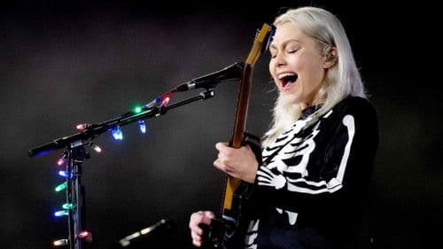 Phoebe Bridgers Live at Red Rocks Unpaused Bild 2