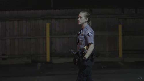 Women in Blue Bild 1
