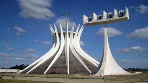 Great Expectations: A Journey Through the History of Visionary Architecture Bild 1