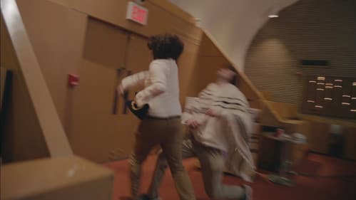 Who Are You to Judge? Bild 1