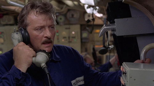 Hostile Waters - Im Fahrwasser des Todes Bild 2