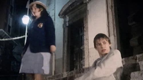 Young Shoulders Bild 1