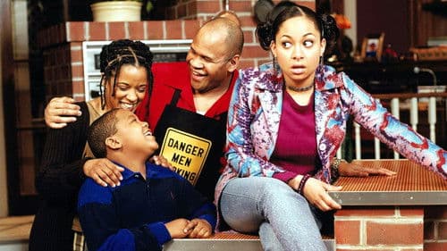 Raven blickt durch Bild 7