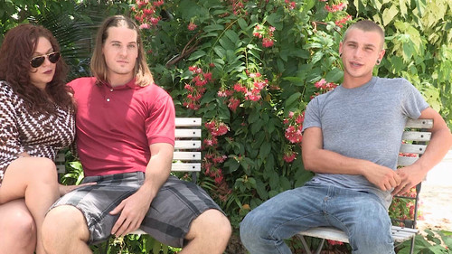 Bi-Curious Amateurs Bild 1