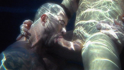 Deep End: TitanMen Poolside Bild 4