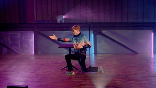 James Acaster: Cold Lasagne Hate Myself 1999 Bild 2