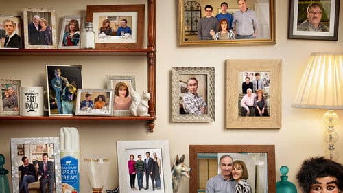 Friday Night Dinner: 10 Years and a Lovely Bit of Squirrel Bild 1