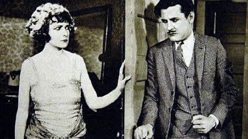 Her Dangerous Path Bild 2