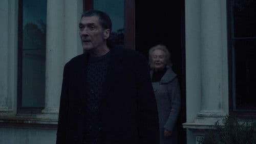 Don't Leave Home Bild 1