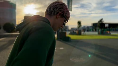 Living Out Loud: Reflection of Trans Visibility Bild 1