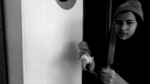 La Niña Tiene Hambre Bild 1