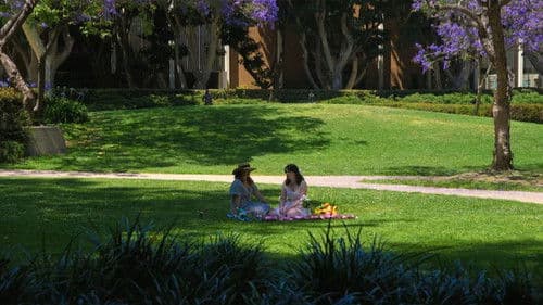 Talia and Vee Go to Brunch Bild 1