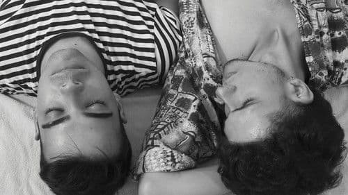 Dos Chicos Frente al Mar Bild 1