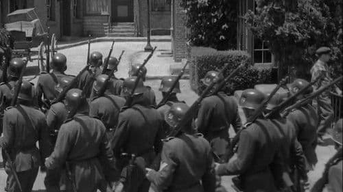 First Comes Courage Bild 5