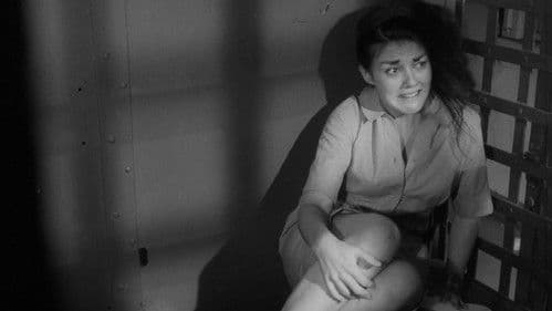 Girl on a Chain Gang Bild 3