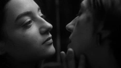 Zwei Personen tauschen Speichel aus Bild 6