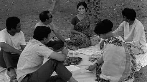 অরণ্যের দিনরাত্রি Bild 4