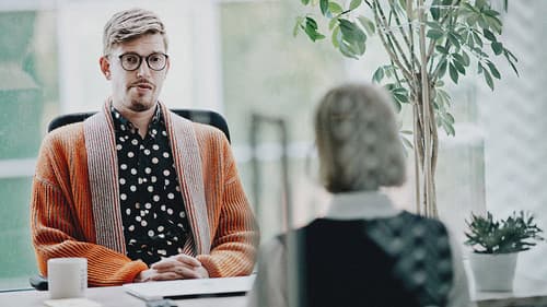 Sandra saab tööd Bild 2