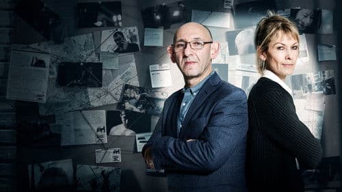 Murder, Mystery and My Family Bild 1