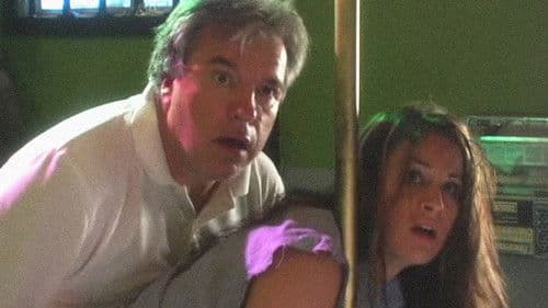 Werewolf in a Women's Prison Bild 4