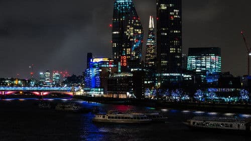 Thames At Night With Tony Robinson Bild 1