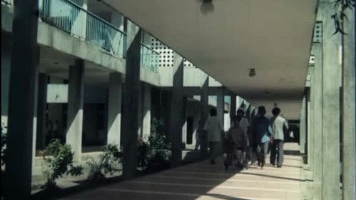 Cô gái trên sông Bild 8