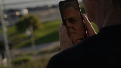 Artificial Love Bild 1