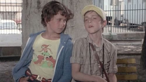 Csutak a mikrofon elött Bild 1